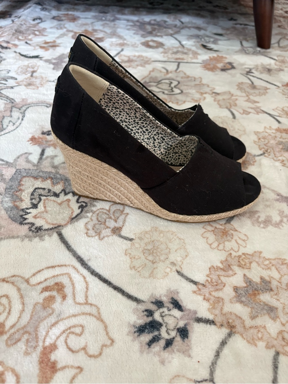 TOMS Black Canvas Peep Toe Espadrille Wedge Heels Women’s Size 8
